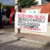 BRINDISI : COBAS : AL FIANCO DEI PRECARI SANITASERVICE