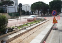 BRINDISI : SMONTAGGIO PISTA CICLABILE VIALE A. MORO