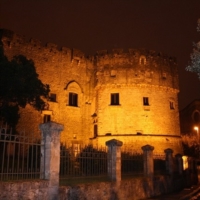 Castello e dintorni sotto le stelle a CAROVIGNO