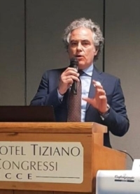 PUGLIA : CONFESERCENTI : SANTORSOLA CONFERMATO PRESIDENTE BALNEARI