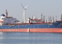 TARANTO :  LA NAVE SEASALVIA TORNA NEL PORTO : MOBILITAZIONE