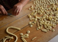 GROTTAGLIE : ORECCHIETTE NELLE 'NCHIOSCE