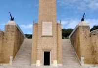 BRINDISI :  CHIUSURA MONUMENTO AL MARINAIO