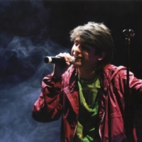 IL CANTAUTORE BISCEGLIESE, GIUSEPPE DE CANDIA, IN CONCERTO A BRINDISI