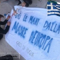 COMUNITA' ELLENICA : MANIFESTAZIONE A SOSTEGNO DELLA GRECIA A BRINDISI