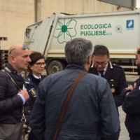 L' assessore all'Ambiente nei capannoni dell'Ecologica Pugliese