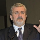 DA EMILIANO ENNESIMA GIRAVOLTA VERSO RENZI 