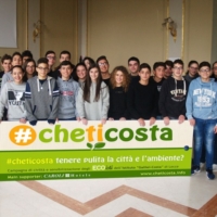 Giovani insegnano il rispetto agli adulti con la startup #CheTiCosta