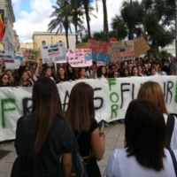 FRIDAYS FOR FUTURE BRINDISI CHIEDE AL COMUNE LA DICHIARAZIONE DI EMERGENZA CLIMATICA