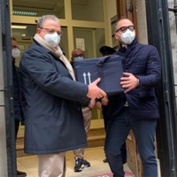 Prime 80 dosi del vaccino anti COVID-19