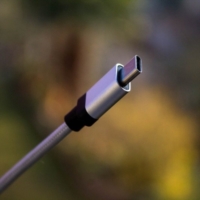 USB-C, ON.TROIANO (MISTO): VITTORIA PER L'AMBIENTE E PER I CONSUMATORI